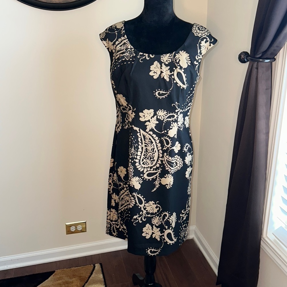 Ronni Nicole Black & Tan Floral Print Dress - Picture 7 of 7